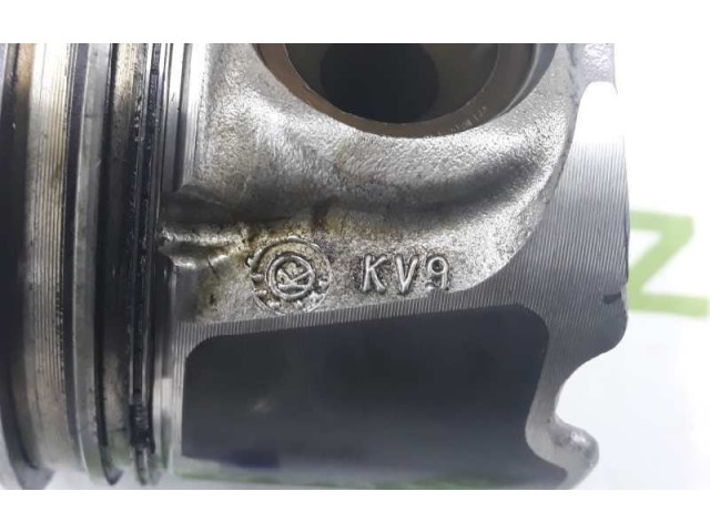  Поршень с шатуном  10653, 10653  Renault Laguna III  