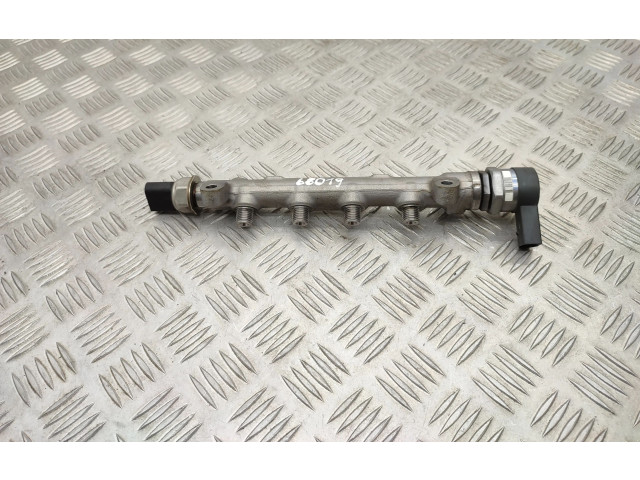 Vstřikovač 0445110471, 04L130277AE   Skoda Octavia Mk3 (5E)     