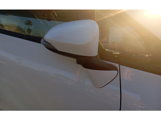 Zpětné zrcátko  Toyota Verso 2014  026983  