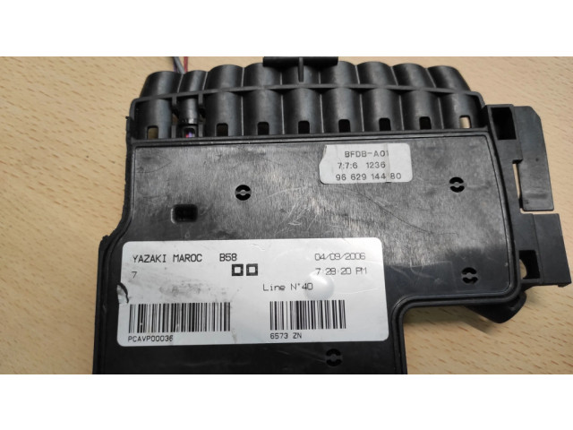 Блок предохранителей 9662914480   Citroen C4 Grand Picasso    