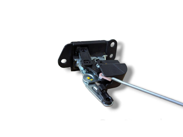 Замок багажника 95750-2B000, 81230-2B000    Hyundai Santa Fe 2006-2012 года