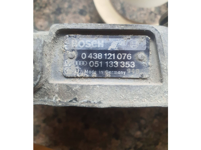 Vstřikovací lišta 0438121076, 051133353   Audi A6 S6 C4 4A     
