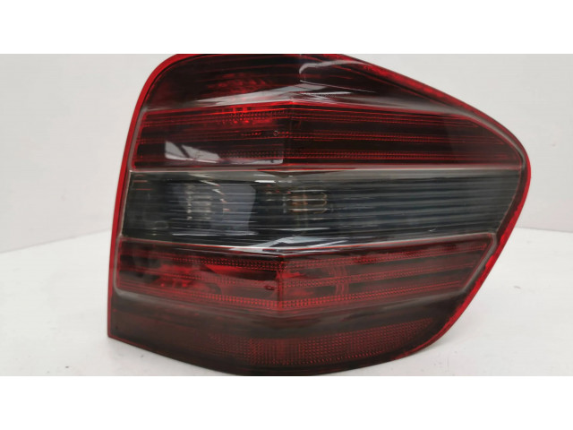 Задний фонарь правый 404122R    Mercedes-Benz ML W164   2005-2011 года