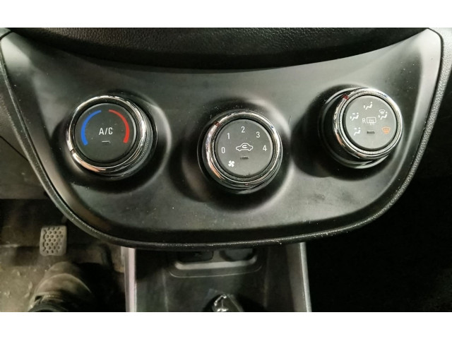 Блок управления климат-контролем 42479608   Opel Karl