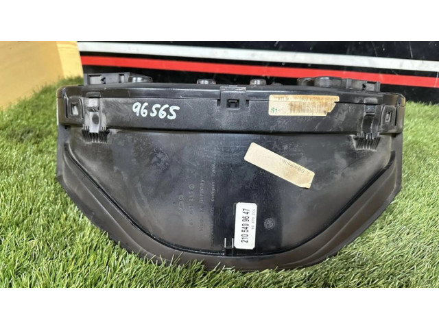 Přístrojová deska  Mercedes-Benz E W210  2105409647, CUADROINSTRUMENTOS  