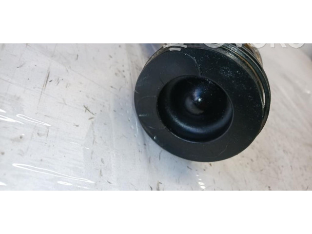 Píst LR073817, 204DTD   Land Rover Range Rover Evoque L538     