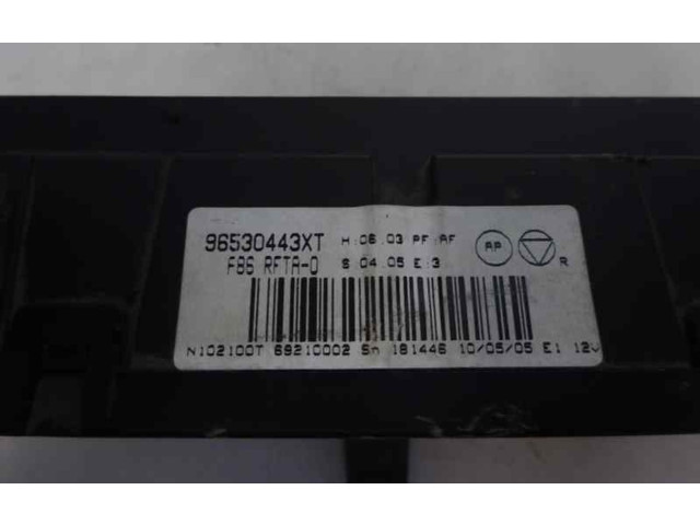 Блок управления климат-контролем 96530443XT   Peugeot 1007