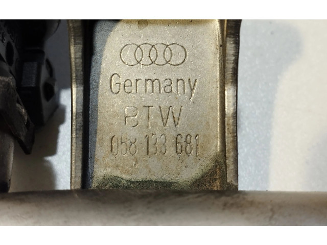 Топливная рампа 058133681, 0280160516   Audi A4 S4 B5 8D  