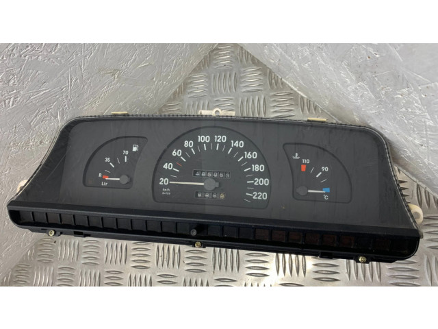 Панель приборов 90213846, 81117504   Opel Omega A       