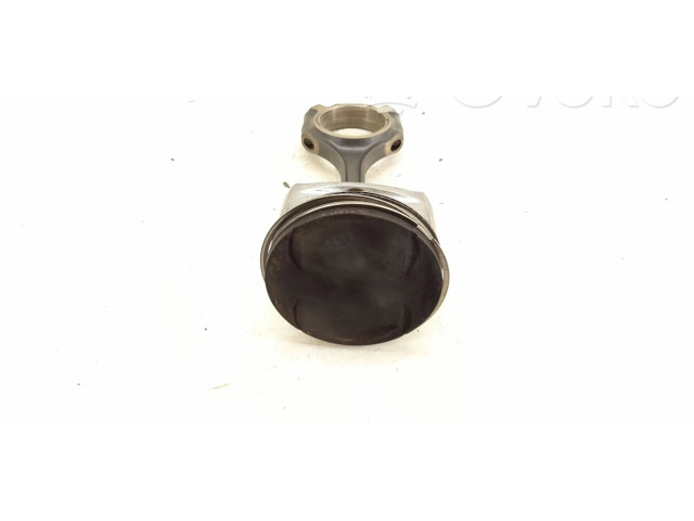  Поршень M 272.967 2730300620, 2730300820  Mercedes-Benz R W251  