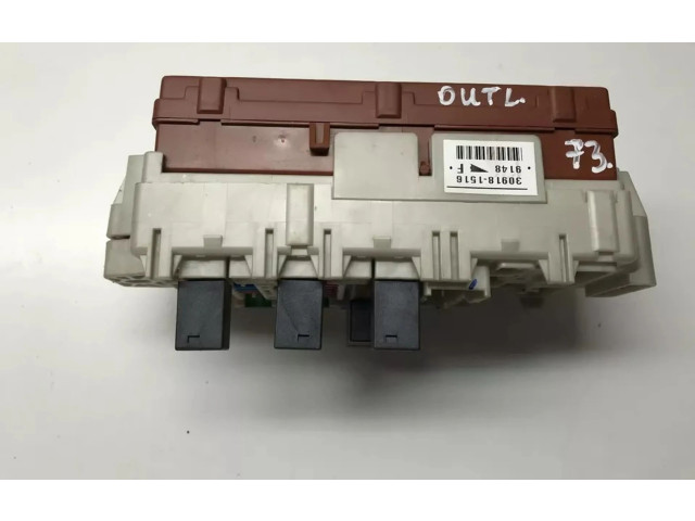   Pojistková skříňka MR587873, 309181516   Mitsubishi Outlander 2004