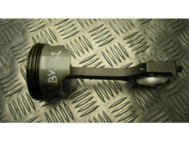  Поршень с шатуном  RF98MMD7D1292, BV561  Ford Focus  