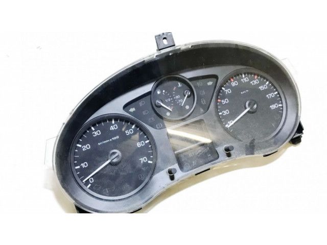 Přístrojová deska  Citroen Berlingo 2013 555001310104  