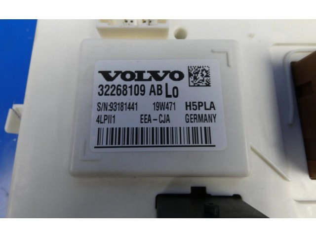 Блок комфорта 32268109, 32268109AB   Volvo XC40   