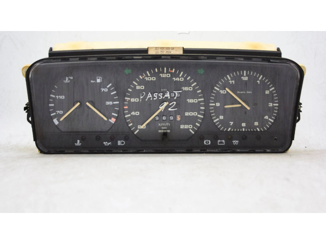 Přístrojová deska  Volkswagen PASSAT B3 1992 357919033cb  