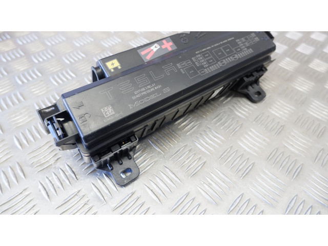   Pojistková skříňka 103440600C, 103440500D   Tela Model S 2016