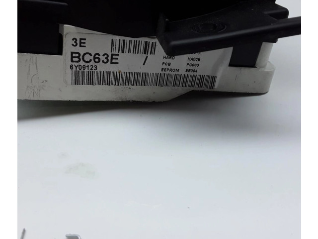 Přístrojová deska  Nissan Micra  BC63E  