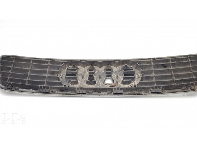 Передняя решётка Audi A4 S4 B5 8D 1994-1999 года 8D0853651      