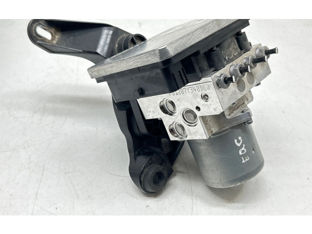 Jednotka ABS A2939000001, A014C388   Mercedes-Benz EQC 2022