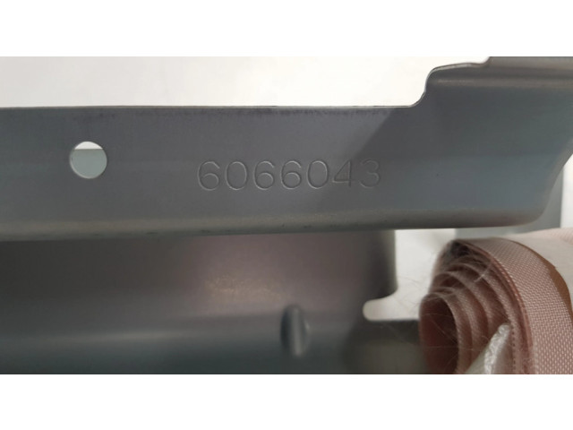 Боковая подушка безопасности 610880801A, 8520A007   Citroen C-Crosser