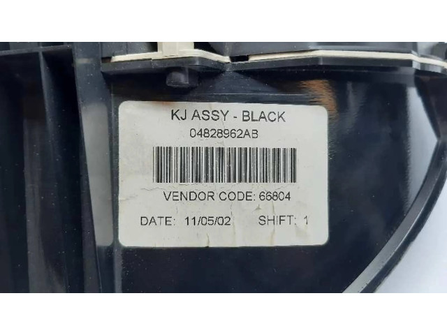 Přístrojová deska  Jeep Cherokee III KJ 2003 56010496AB, 04828962AB  