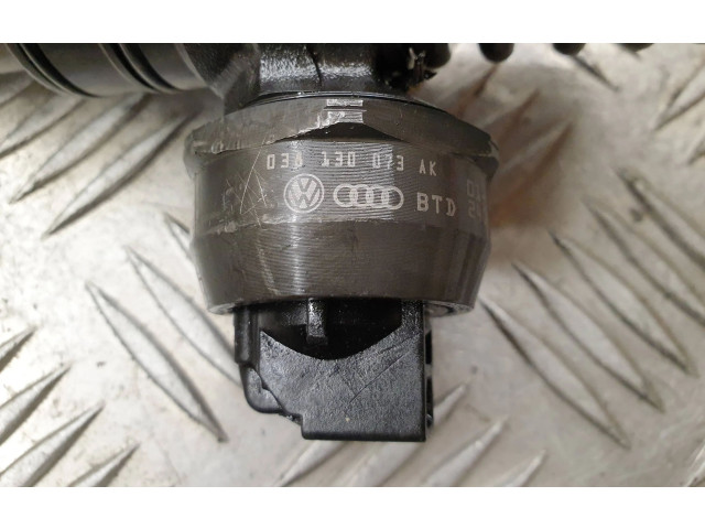 Vstřikovač 038130073AK   Volkswagen Sharan     