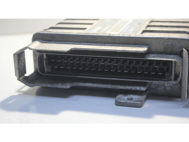 Блок управления двигателя 0261200236, 893907404K   Audi 80 90 B3