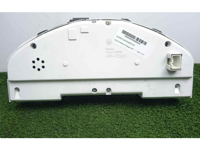 Přístrojová deska  Volvo XC60 2011 1.CONECTOR  