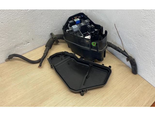 Блок предохранителей  7L0937576B, 7L0937576A   Volkswagen Touareg I    