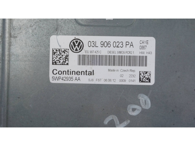 Блок управления двигателя 03L906023PA, 5WP42935AA   Volkswagen Caddy