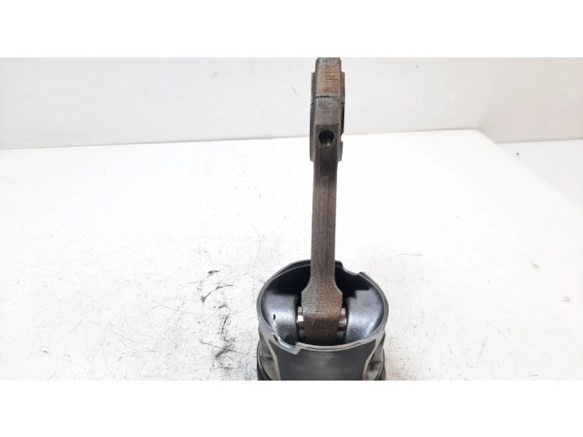 Поршень с шатуном M57D25 (256D2)   BMW 5 E60 E61 для дизельного двигателя 2.5