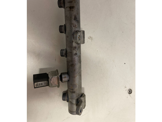Vstřikovací lišta 059130089AB   Audi A6 S6 C6 4F     