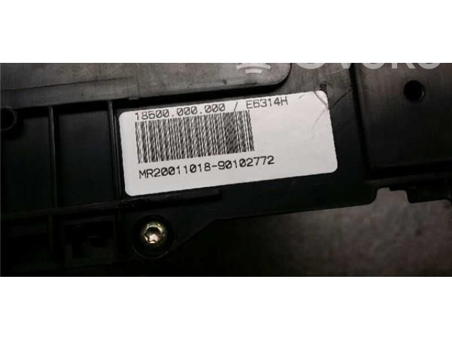 Блок предохранителей 8387153   BMW 3 E30    
