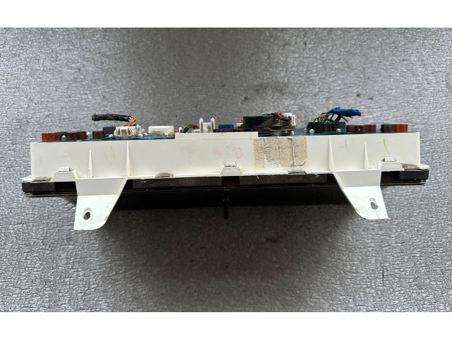 Přístrojová deska  Nissan Patrol Y60 1992 2482033J18, 2481304J00  