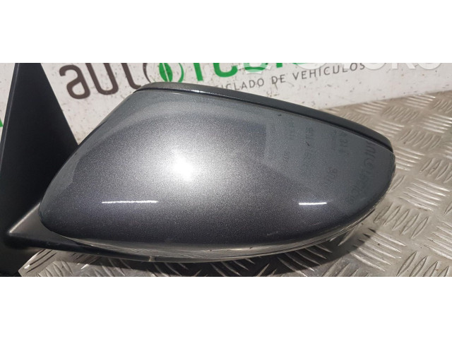 Zpětné zrcátko  Volkswagen Beetle A5 2014  20110208  
