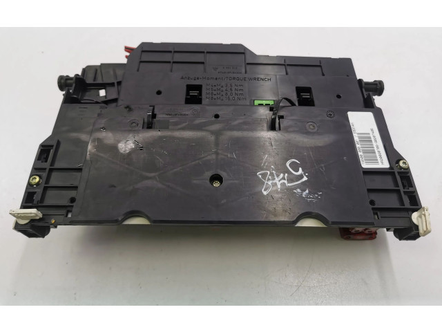Блок предохранителей 8364542   BMW 3 E46    