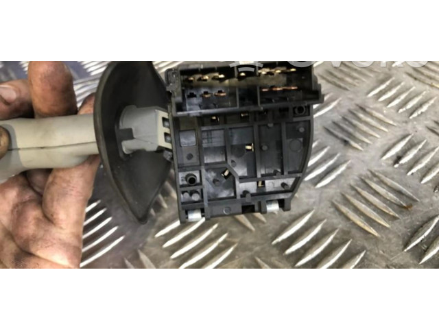 Ручка стеклоочистителей 7701046628   Renault Twingo I