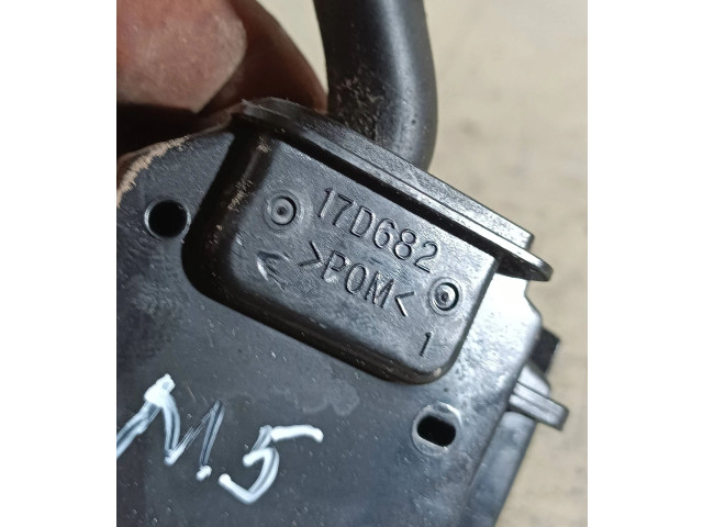 Ручка стеклоочистителей 17D682   Mazda 5