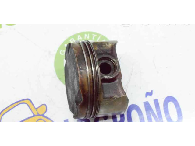 Píst 11251703456   BMW 5 E39   2.5  