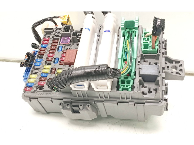 Блок предохранителей  E2VTV0E240, 7002612011   Honda Civic IX    