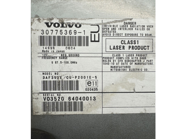 Přístrojová deska  Volvo V70 2002 307753691, 64040013  