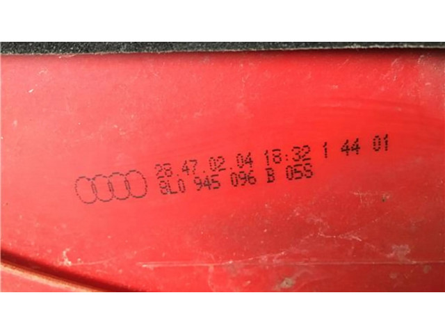 Задний фонарь  8L0945096B    Audi A3 S3 8L   1996-2003 года