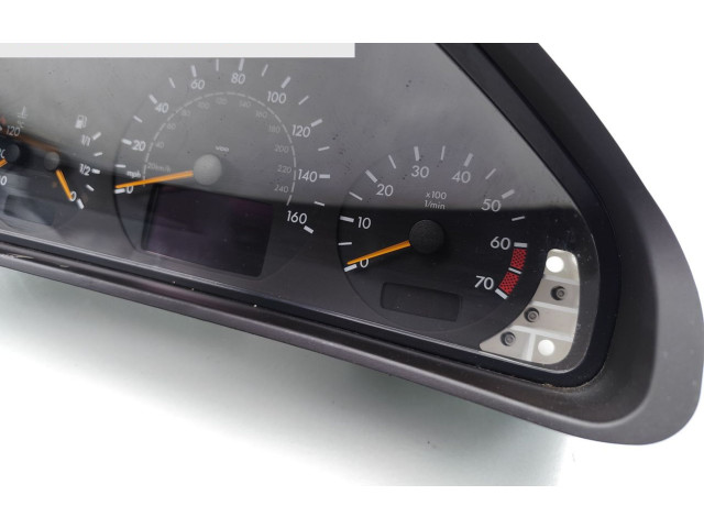 Přístrojová deska  Mercedes-Benz CLK AMG A208 C208 2000 A2085404111  