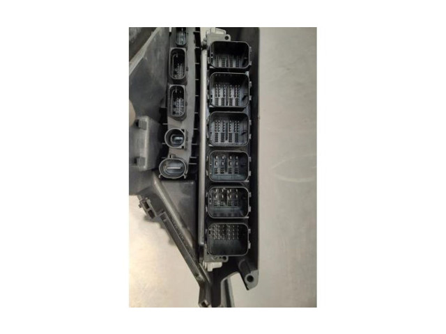Řídící jednotka    BMW 2 F46 2019