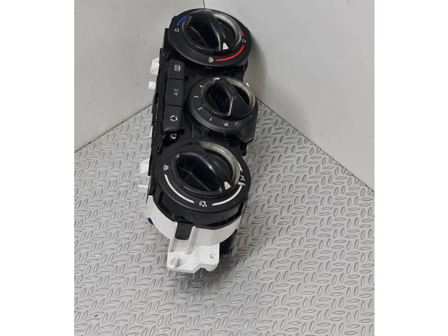 Блок управления климат-контролем 96722483ZD, E1063173   Peugeot 208