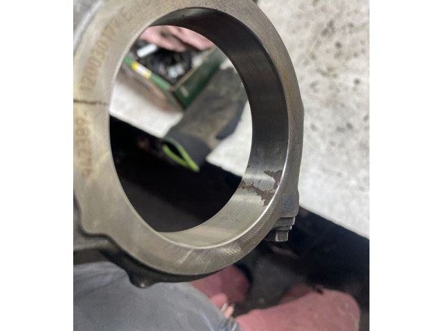  Поршень с шатуном V9X 120030177E  Nissan Navara D40  