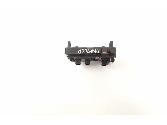 Модуль управления BSM 965061858000, U118470002J   Peugeot Partner    