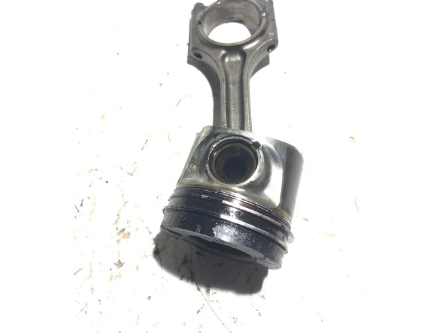  Поршень с шатуном D5244T10 81L123  Volvo XC60  