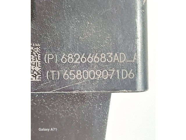   Pojistková skříňka 68266683AD, 658009071DG   Chrysler Pacifica 2017