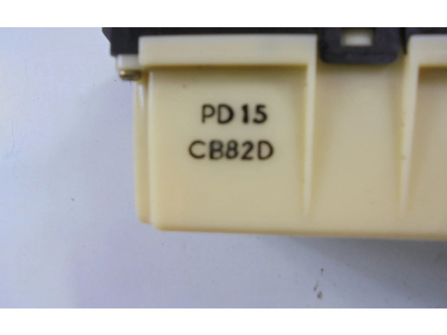 Блок управления кондиционером    CB82D, CB82D   Mazda Premacy